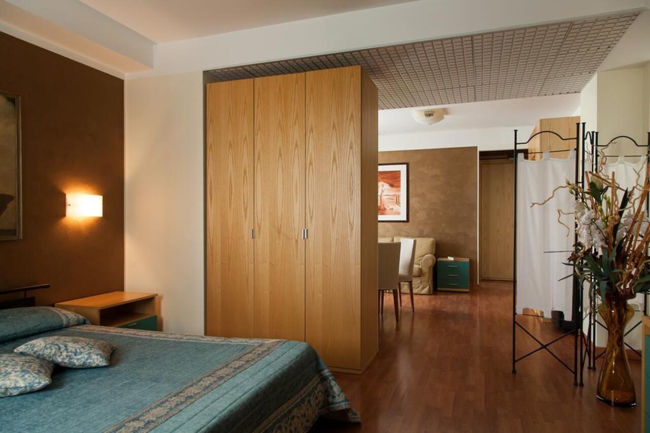 Best Western Hotel Leonardo Da Vinci Erba Exteriér fotografie