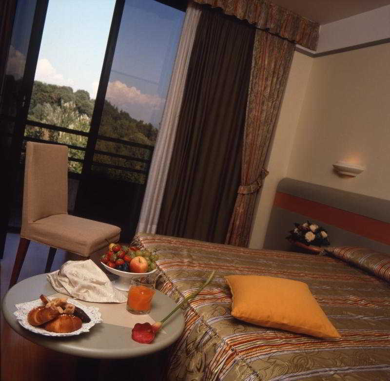 Best Western Hotel Leonardo Da Vinci Erba Exteriér fotografie